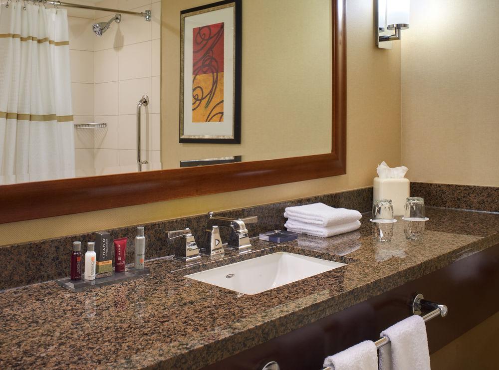 ชิคาโก แมริออท แอท เมดิคอล/ดิสทริคท์ Hotel ภายนอก รูปภาพ